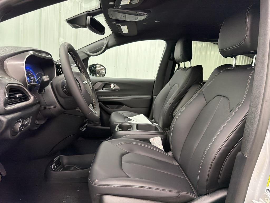 new 2026 Chrysler Pacifica car, priced at $42,258