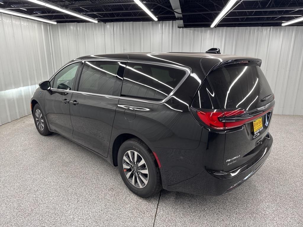 new 2025 Chrysler Pacifica Hybrid car, priced at $46,989