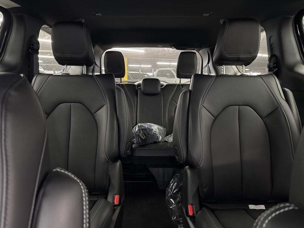new 2025 Chrysler Pacifica Hybrid car, priced at $46,989