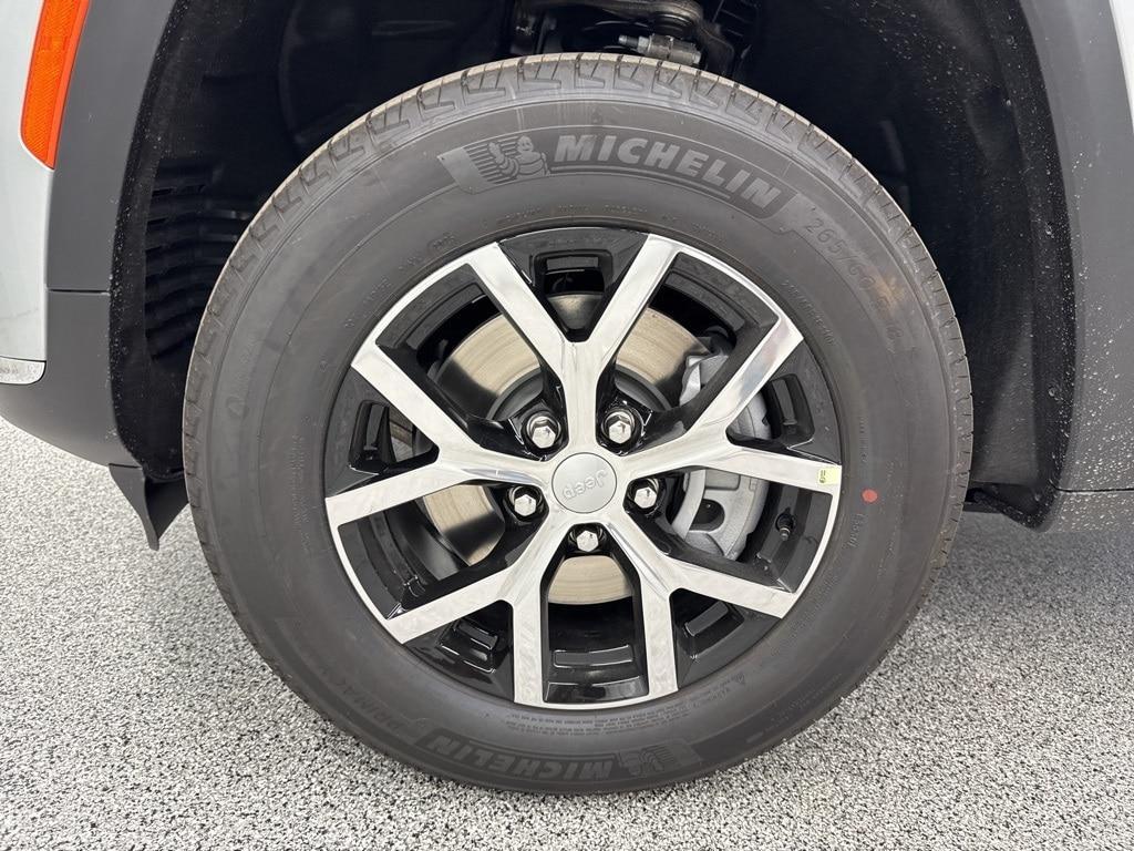 new 2025 Jeep Grand Cherokee L car, priced at $46,496