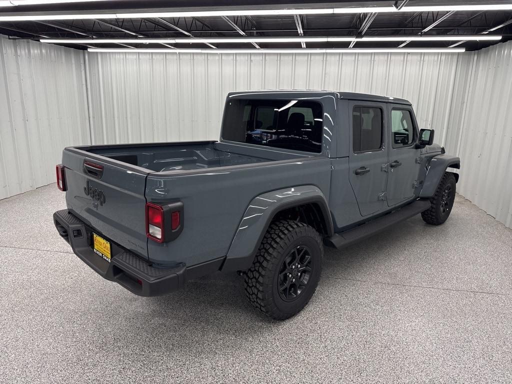 new 2025 Jeep Gladiator car, priced at $44,110