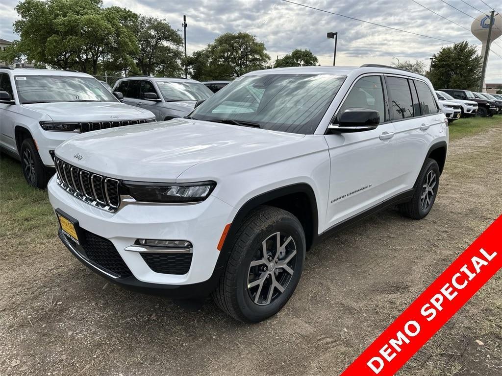 new 2024 Jeep Grand Cherokee car, priced at $42,012