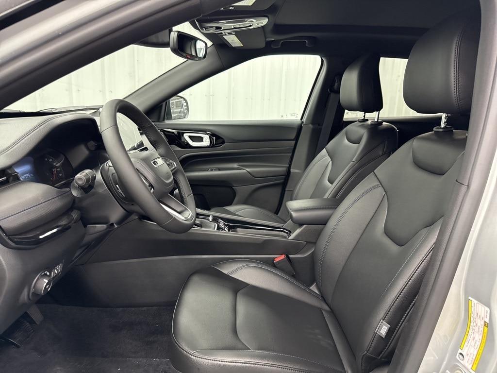 new 2025 Jeep Compass car, priced at $35,069