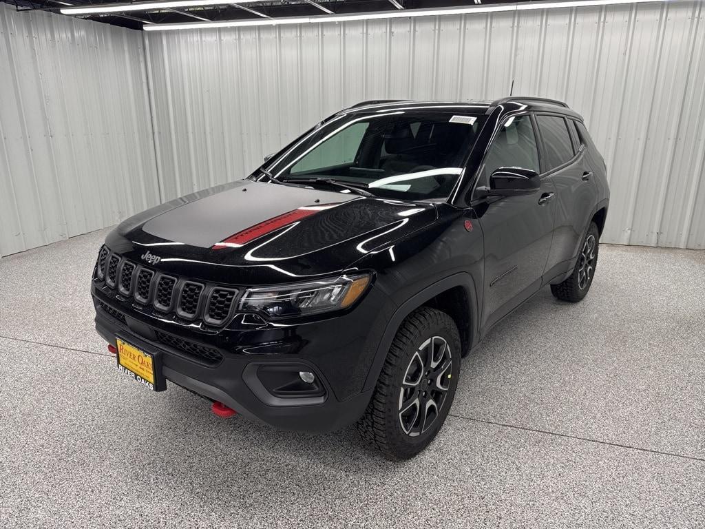 new 2025 Jeep Compass car, priced at $38,169