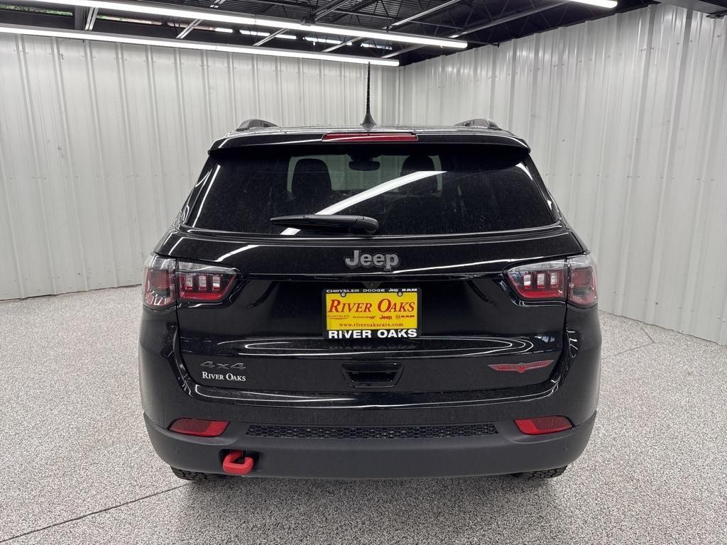 new 2025 Jeep Compass car, priced at $38,169