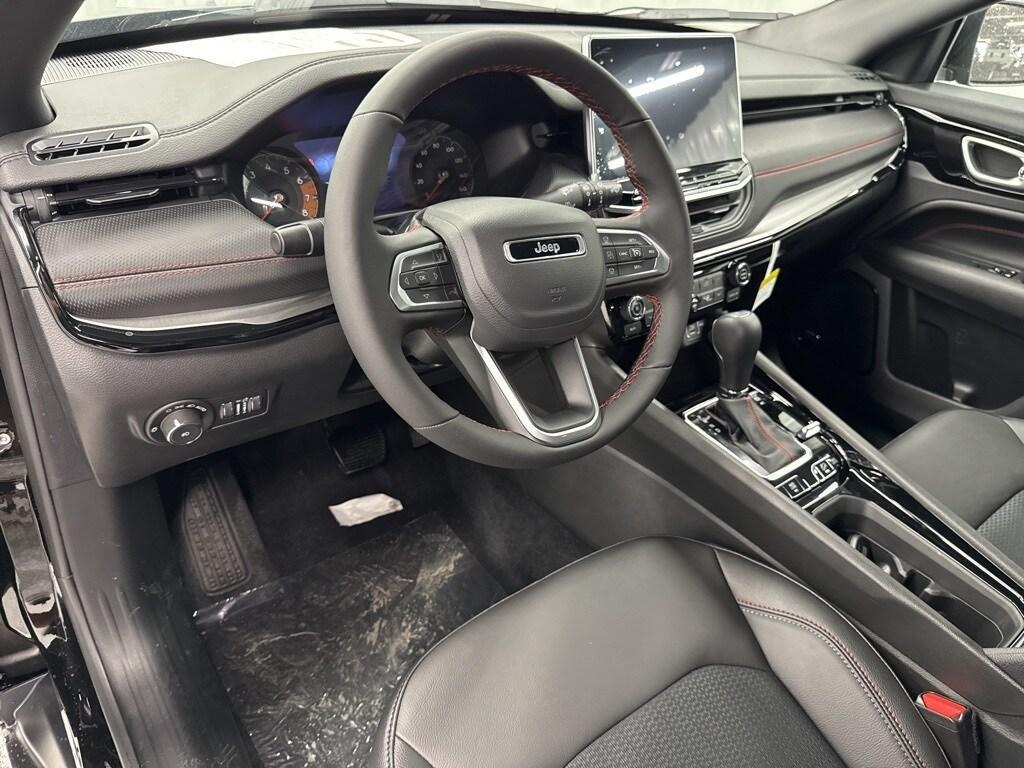 new 2025 Jeep Compass car, priced at $38,067