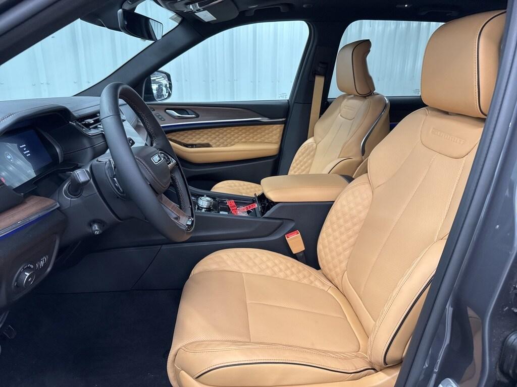 new 2025 Jeep Grand Cherokee car, priced at $60,825
