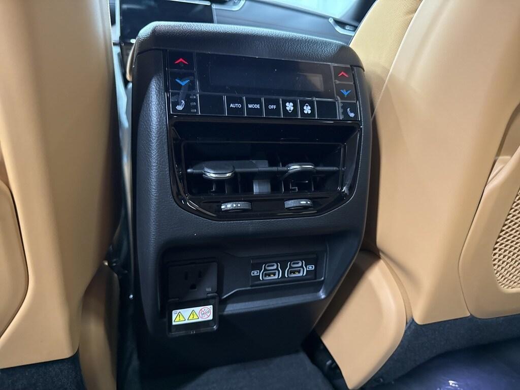 new 2025 Jeep Grand Cherokee car, priced at $60,825