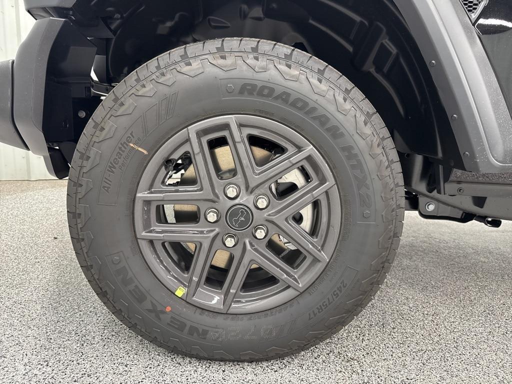 new 2025 Jeep Wrangler car, priced at $45,188
