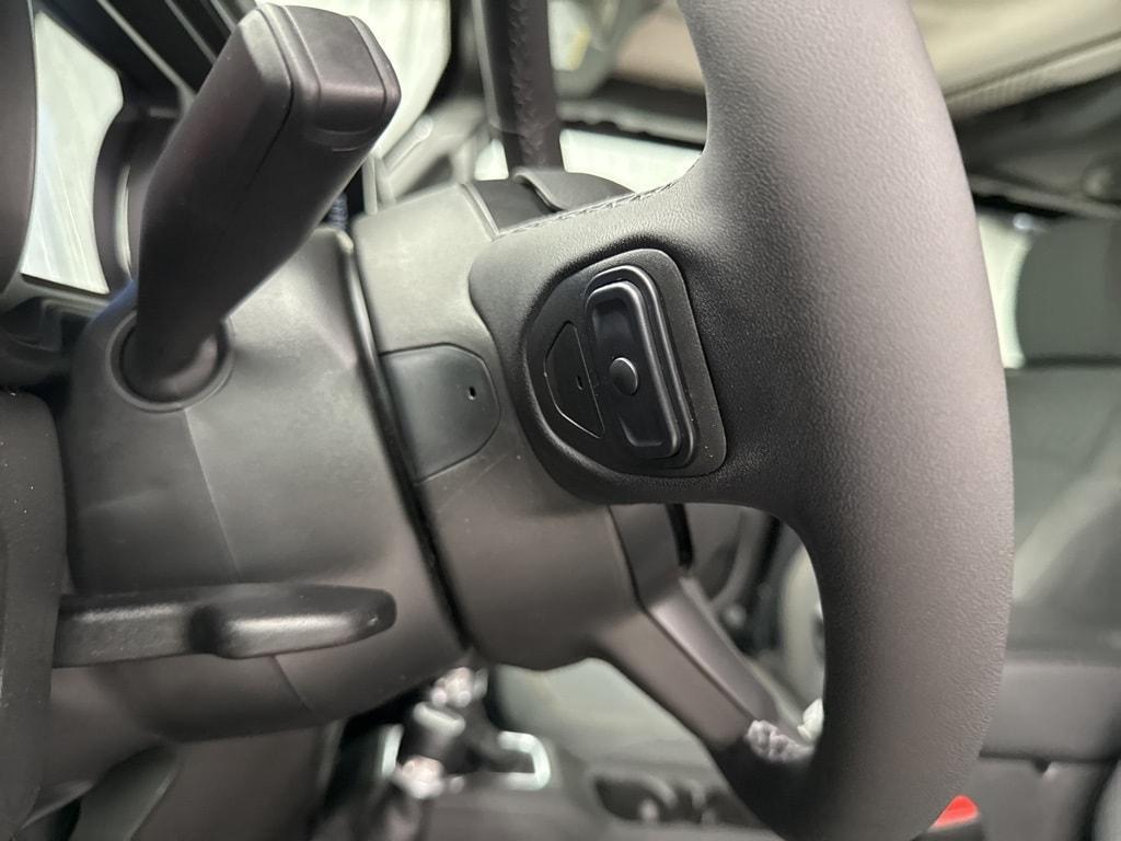 new 2025 Jeep Wrangler car, priced at $45,188
