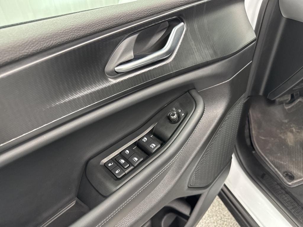 used 2025 Jeep Grand Cherokee L car, priced at $36,945