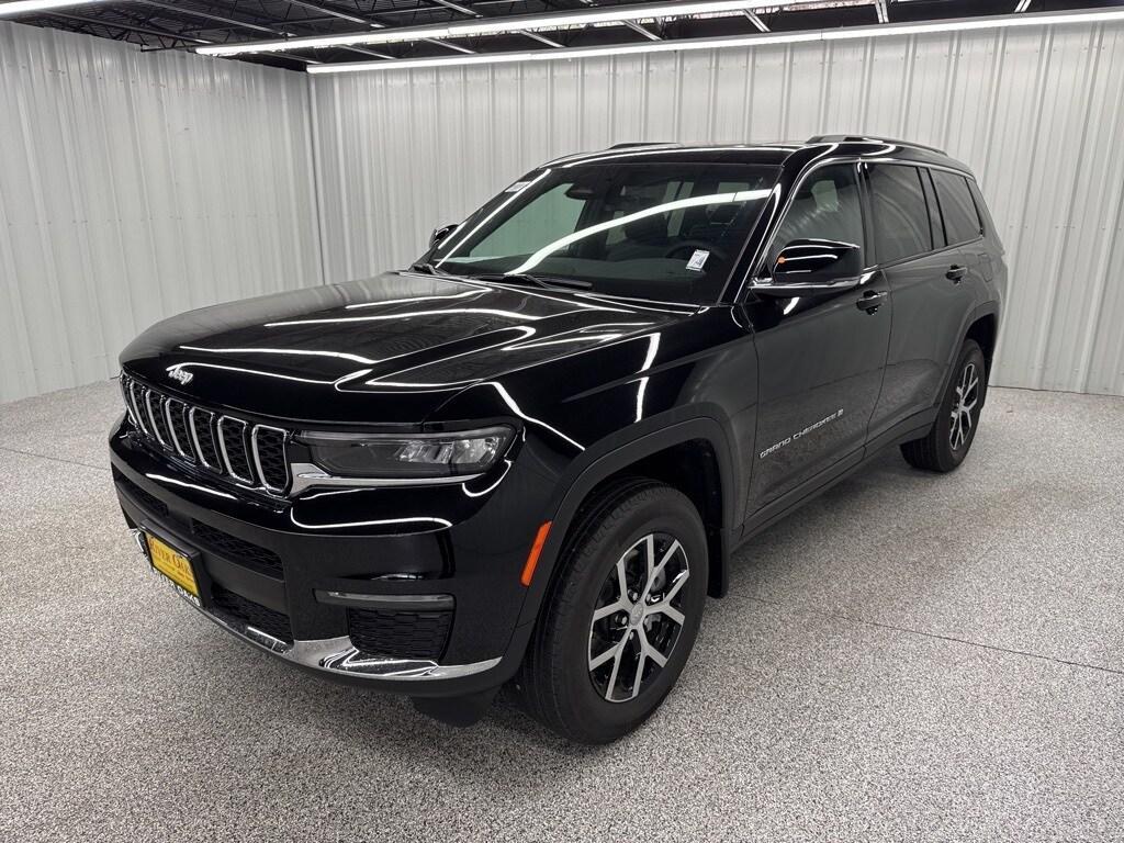 new 2025 Jeep Grand Cherokee L car, priced at $45,772