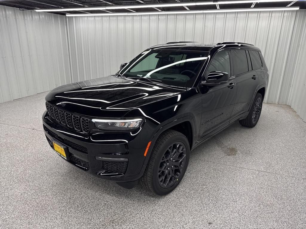 new 2025 Jeep Grand Cherokee L car, priced at $70,321