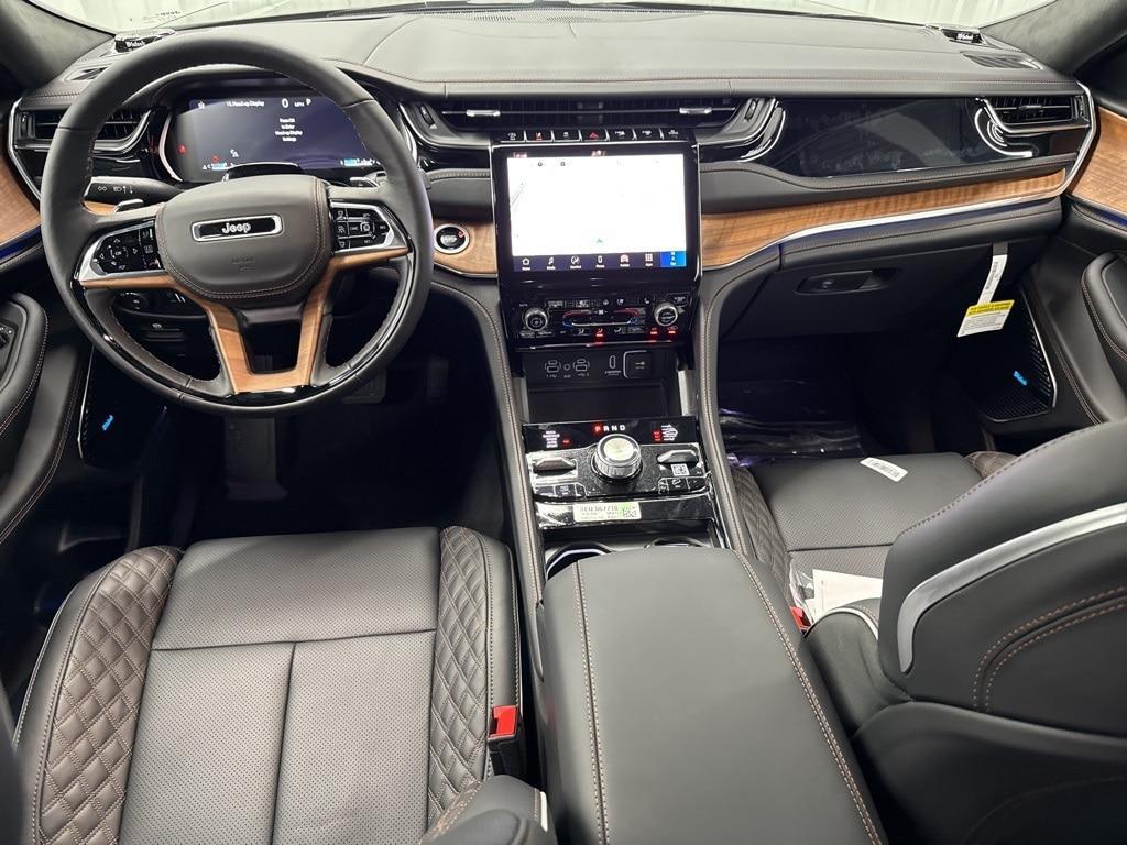 new 2025 Jeep Grand Cherokee L car, priced at $70,321