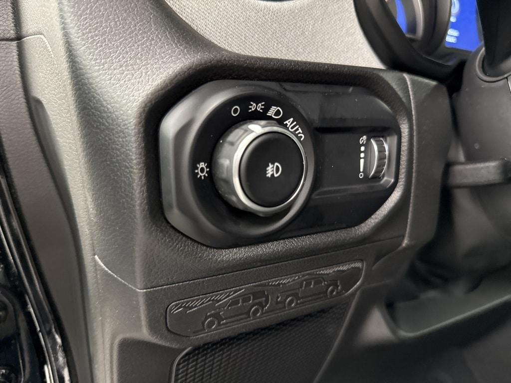 new 2025 Jeep Wrangler car, priced at $40,796