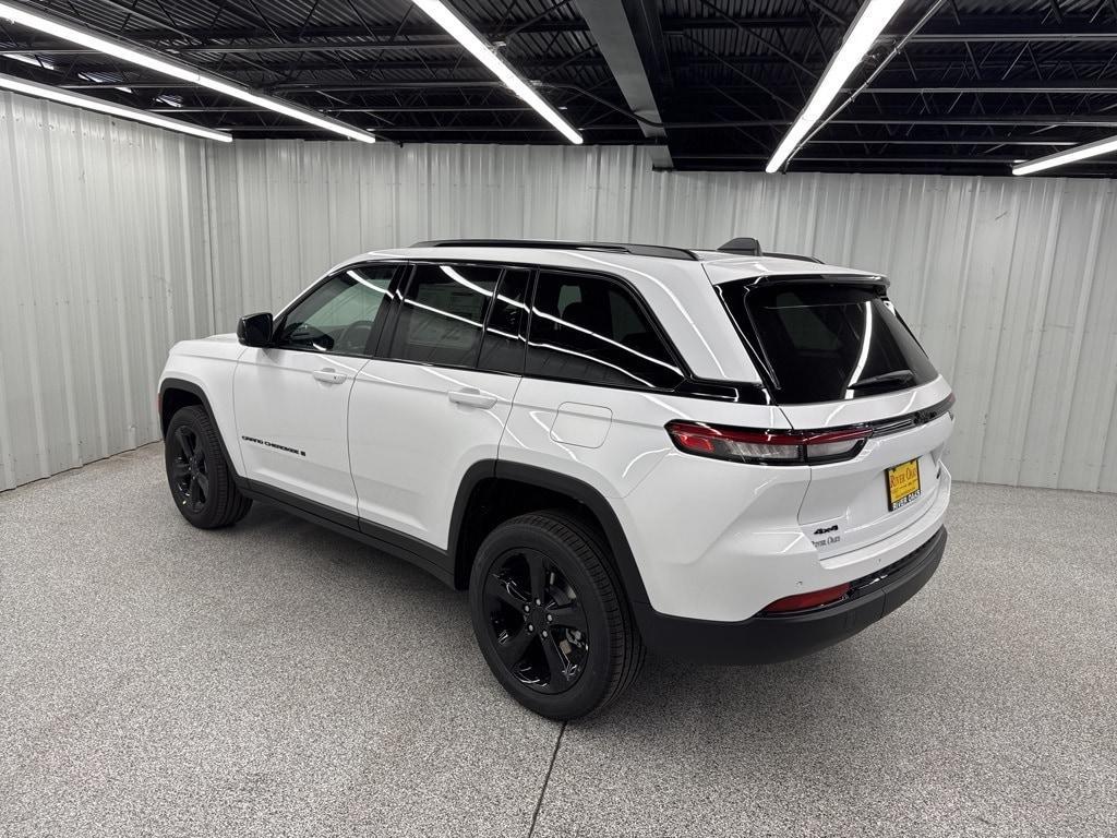 new 2025 Jeep Grand Cherokee car, priced at $48,213