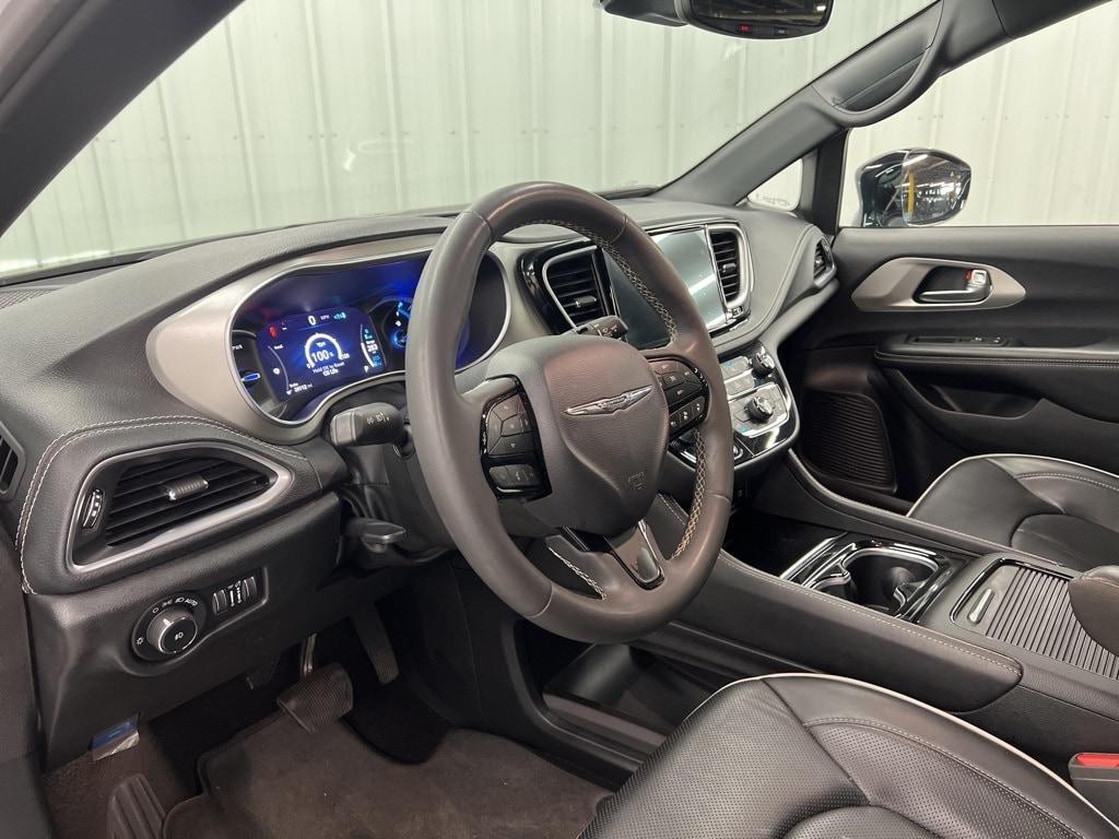 used 2023 Chrysler Pacifica Hybrid car, priced at $33,775