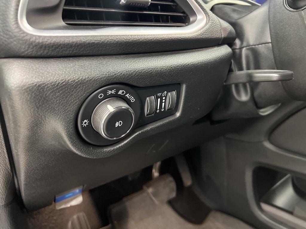 used 2023 Chrysler Pacifica Hybrid car, priced at $33,775