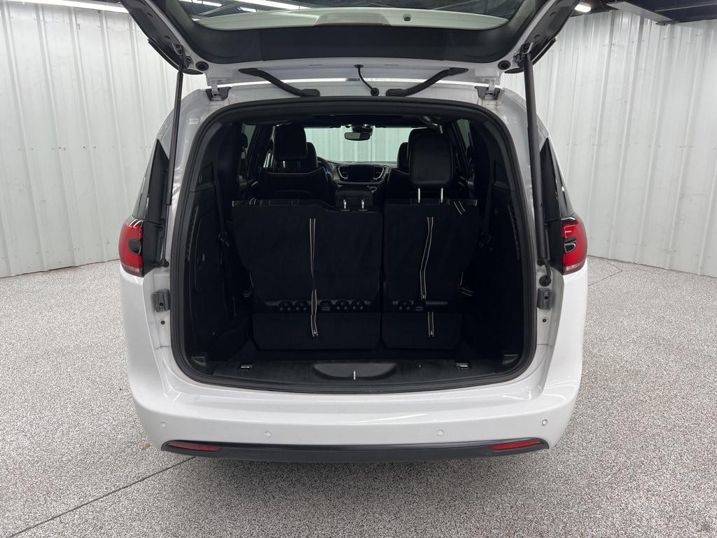 used 2023 Chrysler Pacifica Hybrid car, priced at $33,775