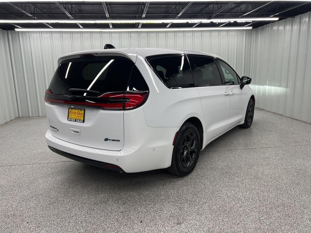 used 2023 Chrysler Pacifica Hybrid car, priced at $33,775