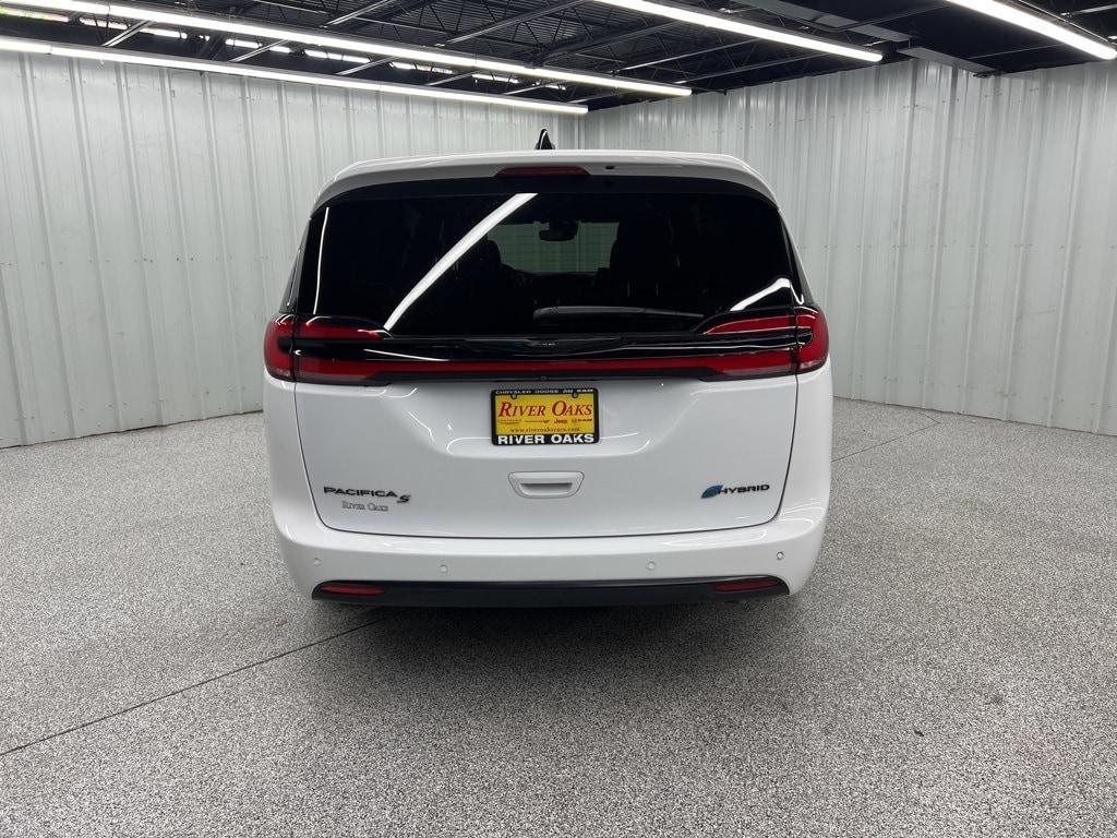 used 2023 Chrysler Pacifica Hybrid car, priced at $33,775