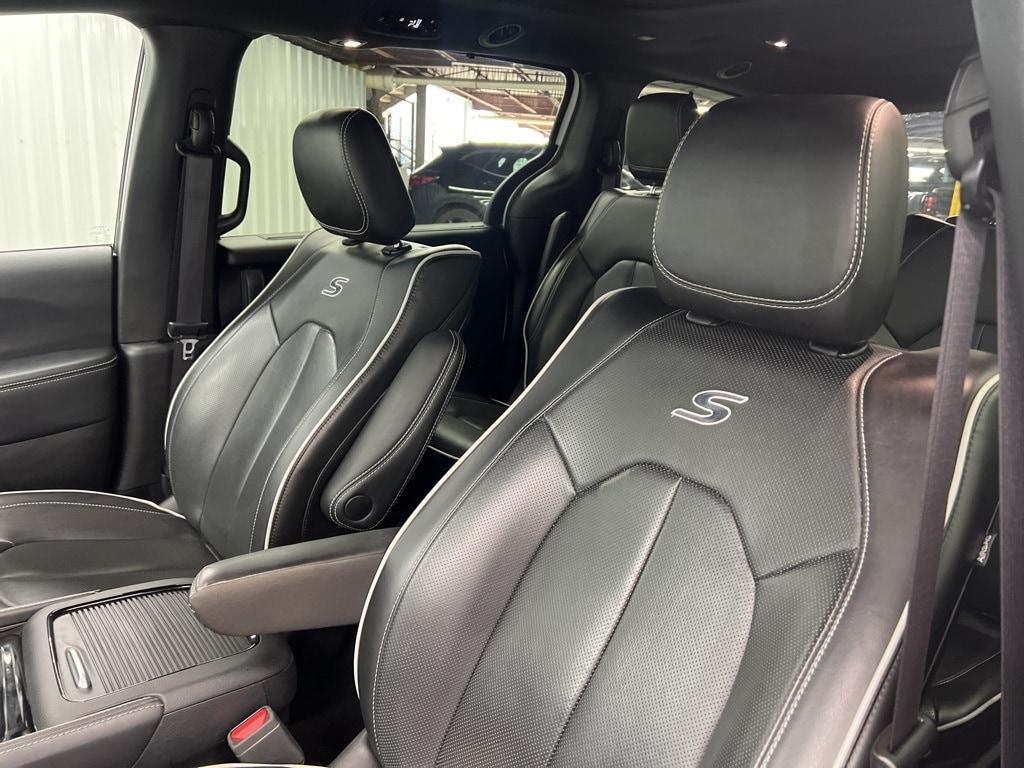 used 2023 Chrysler Pacifica Hybrid car, priced at $33,775