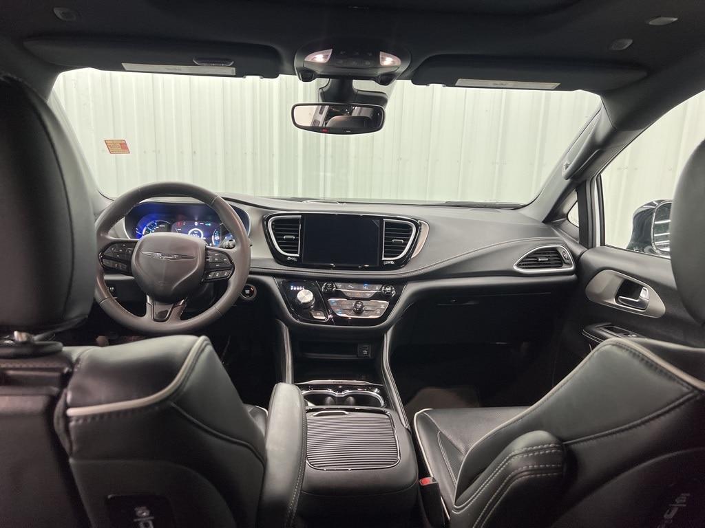 used 2023 Chrysler Pacifica Hybrid car, priced at $33,775