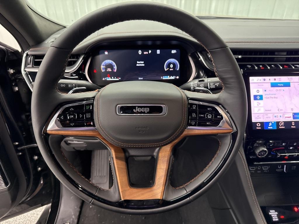 new 2025 Jeep Grand Cherokee car, priced at $67,010