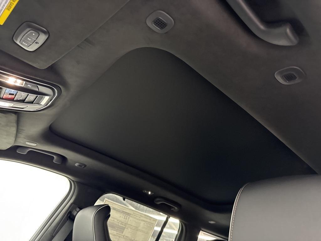 new 2025 Jeep Grand Cherokee car, priced at $67,010