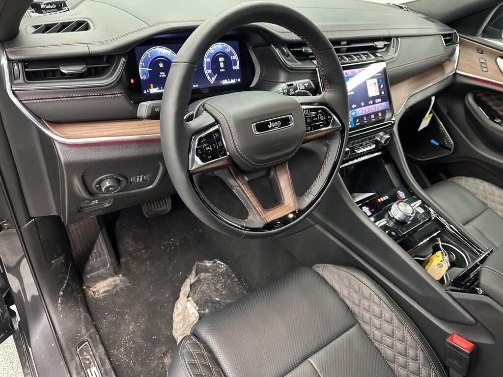 new 2025 Jeep Grand Cherokee car, priced at $59,056