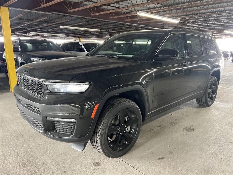 new 2024 Jeep Grand Cherokee L car, priced at $48,433