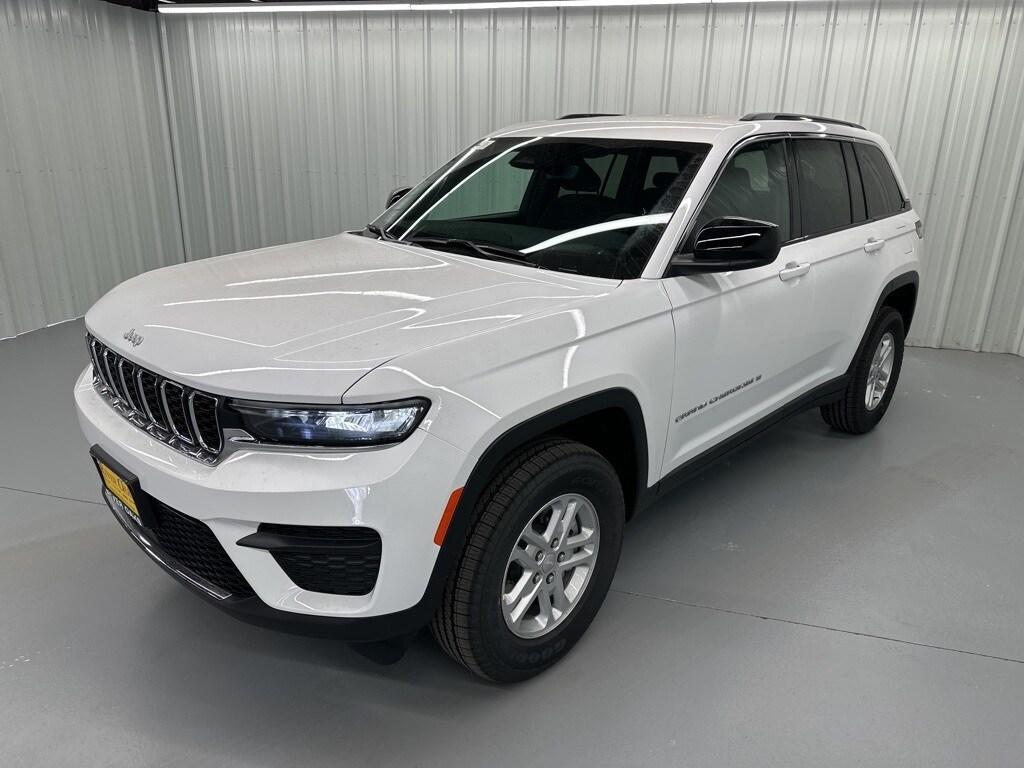 new 2025 Jeep Grand Cherokee car, priced at $38,747