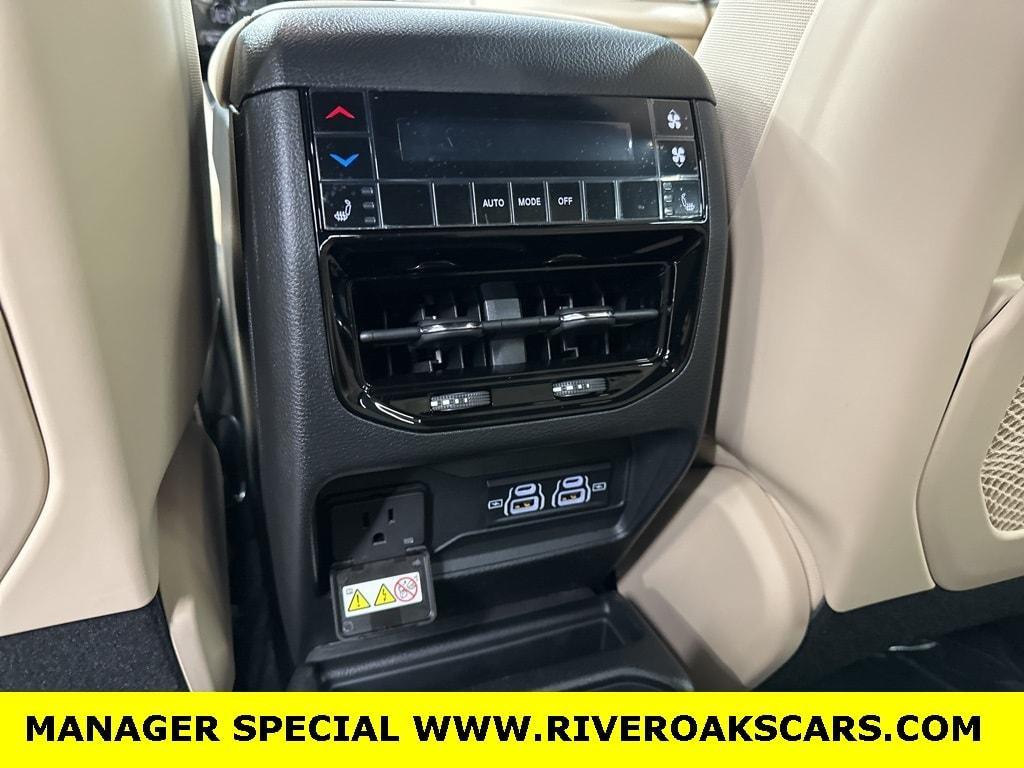 new 2025 Jeep Grand Cherokee L car, priced at $37,523