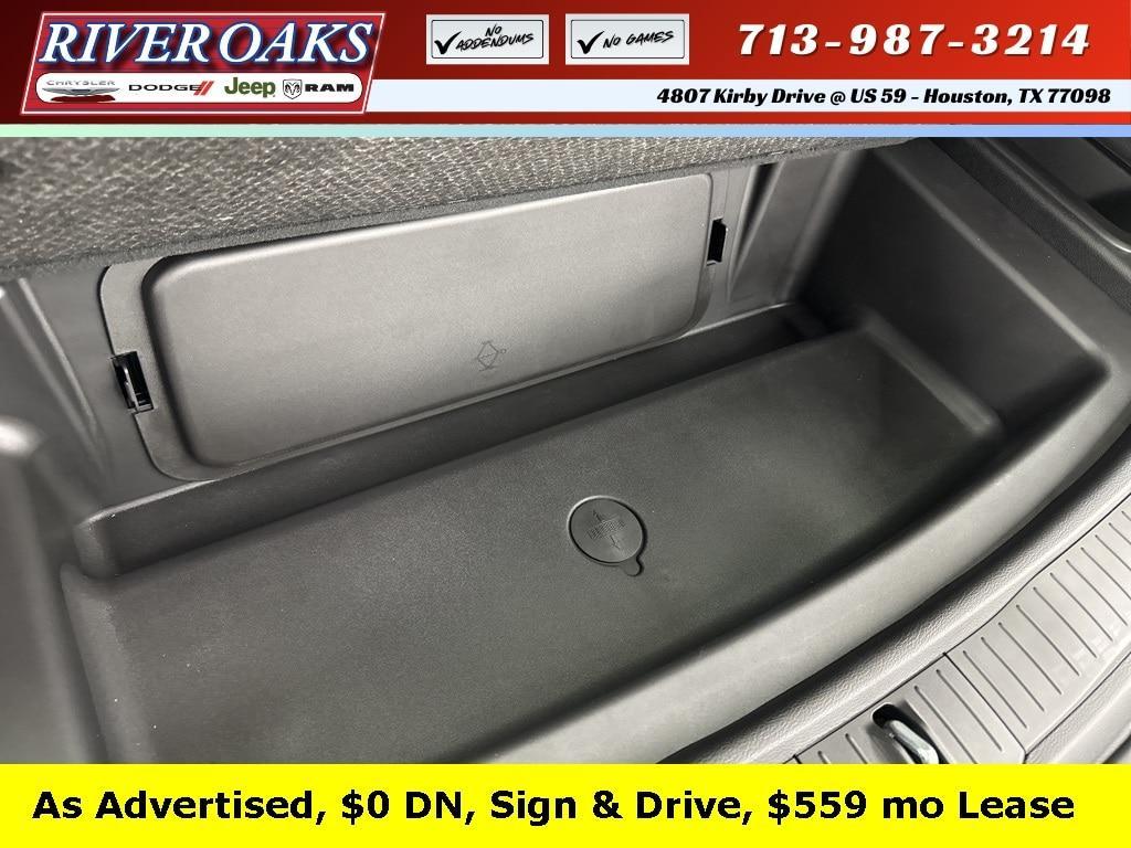 new 2025 Jeep Grand Cherokee L car, priced at $42,832