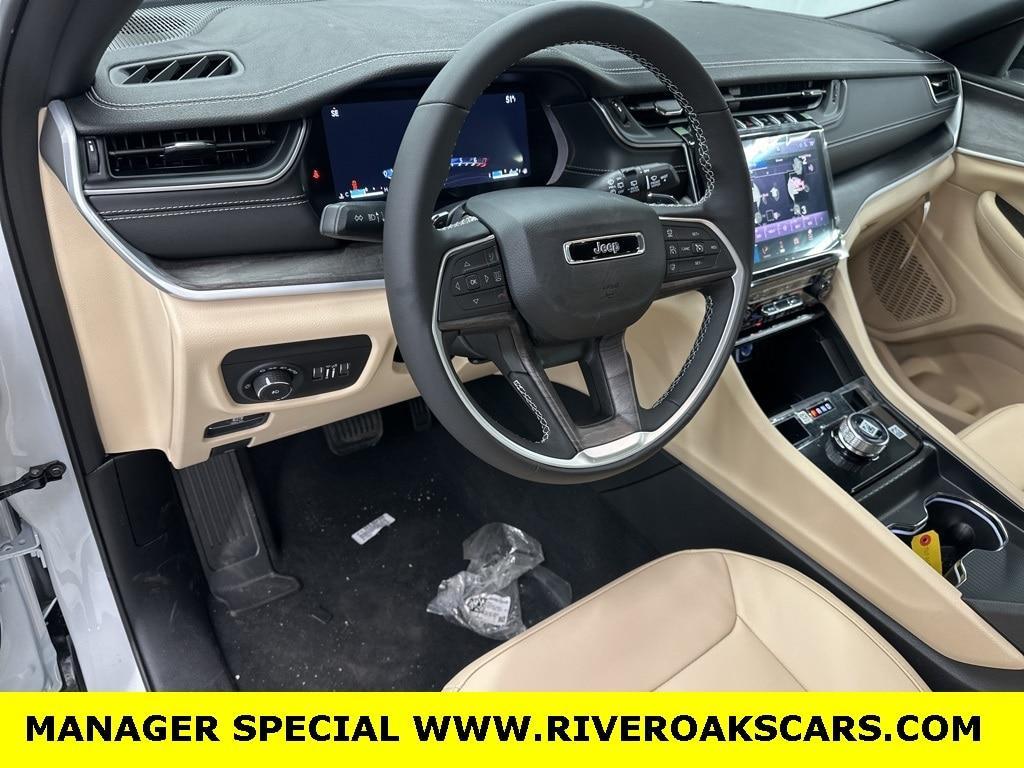 new 2025 Jeep Grand Cherokee L car, priced at $37,523