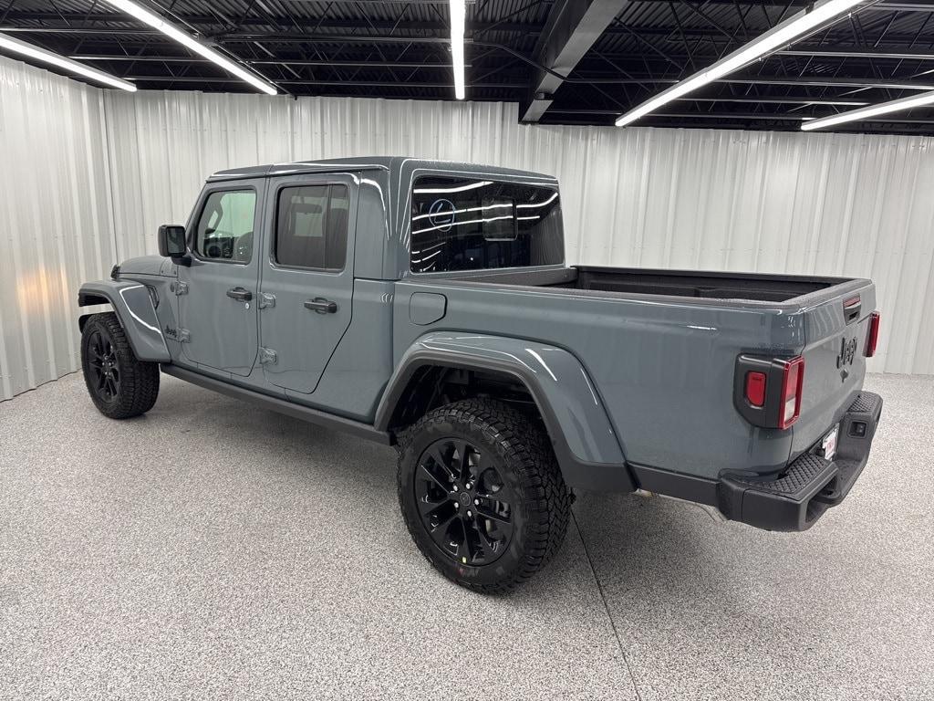 new 2025 Jeep Gladiator car, priced at $43,885