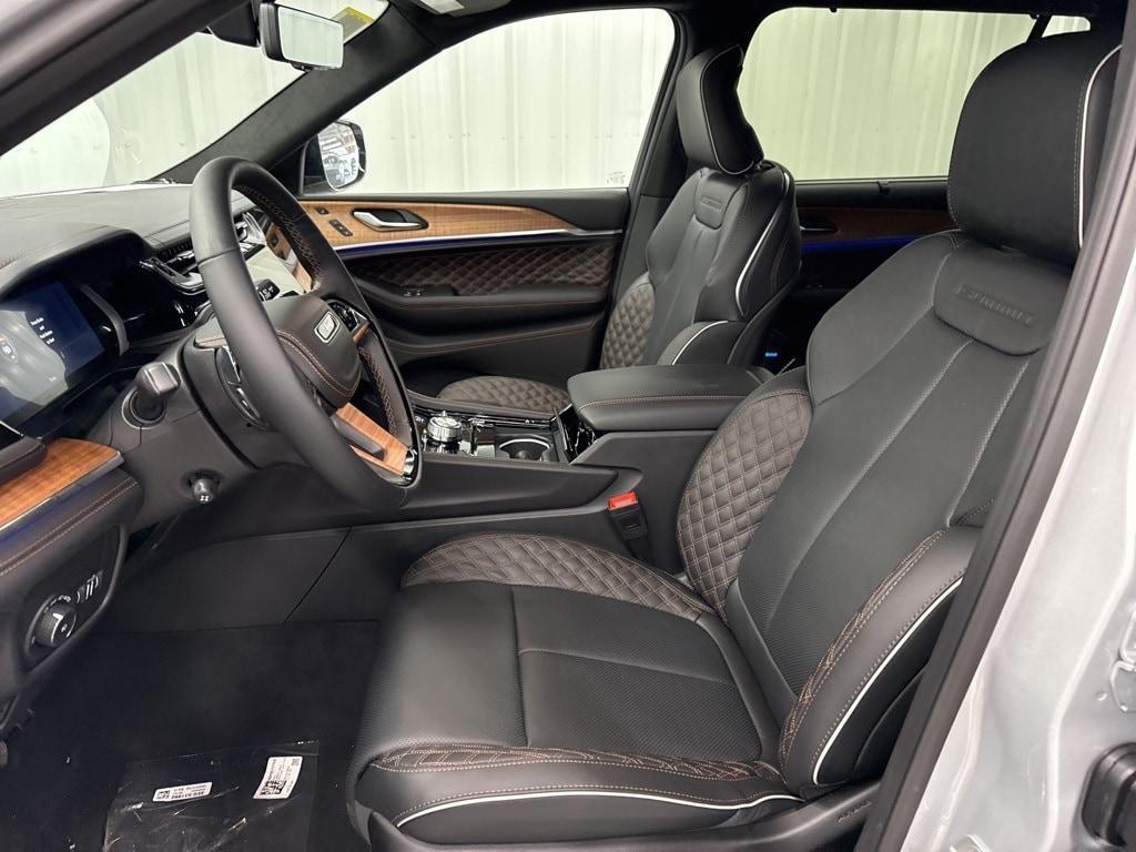 new 2025 Jeep Grand Cherokee L car, priced at $66,028