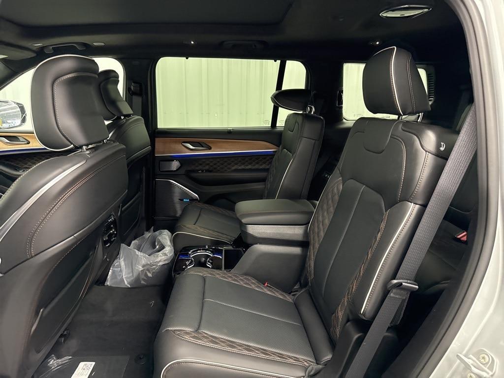 new 2025 Jeep Grand Cherokee L car, priced at $66,028