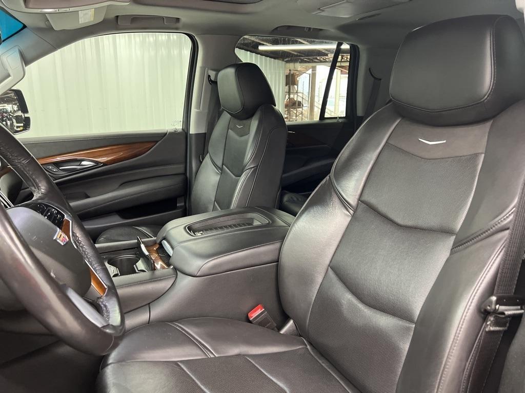 used 2020 Cadillac Escalade car, priced at $39,685