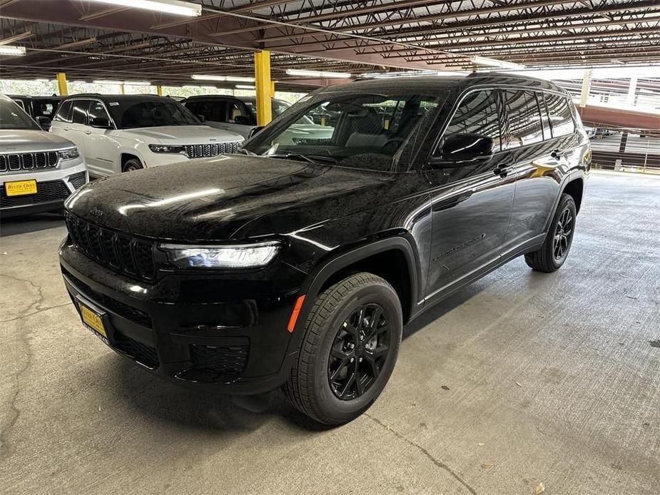 new 2024 Jeep Grand Cherokee L car, priced at $43,056