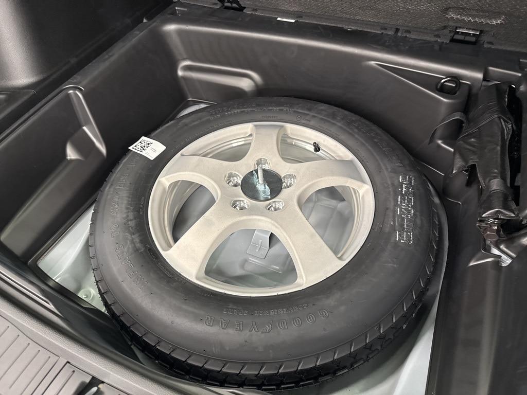 new 2025 Jeep Grand Cherokee car, priced at $46,733