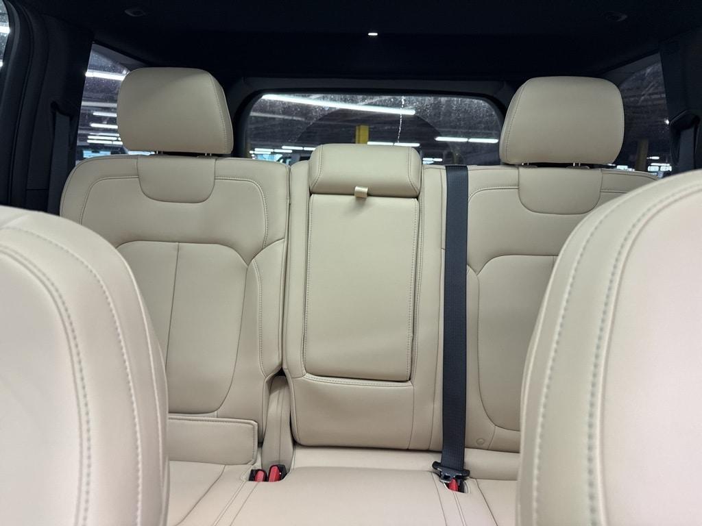 new 2025 Jeep Grand Cherokee car, priced at $46,733