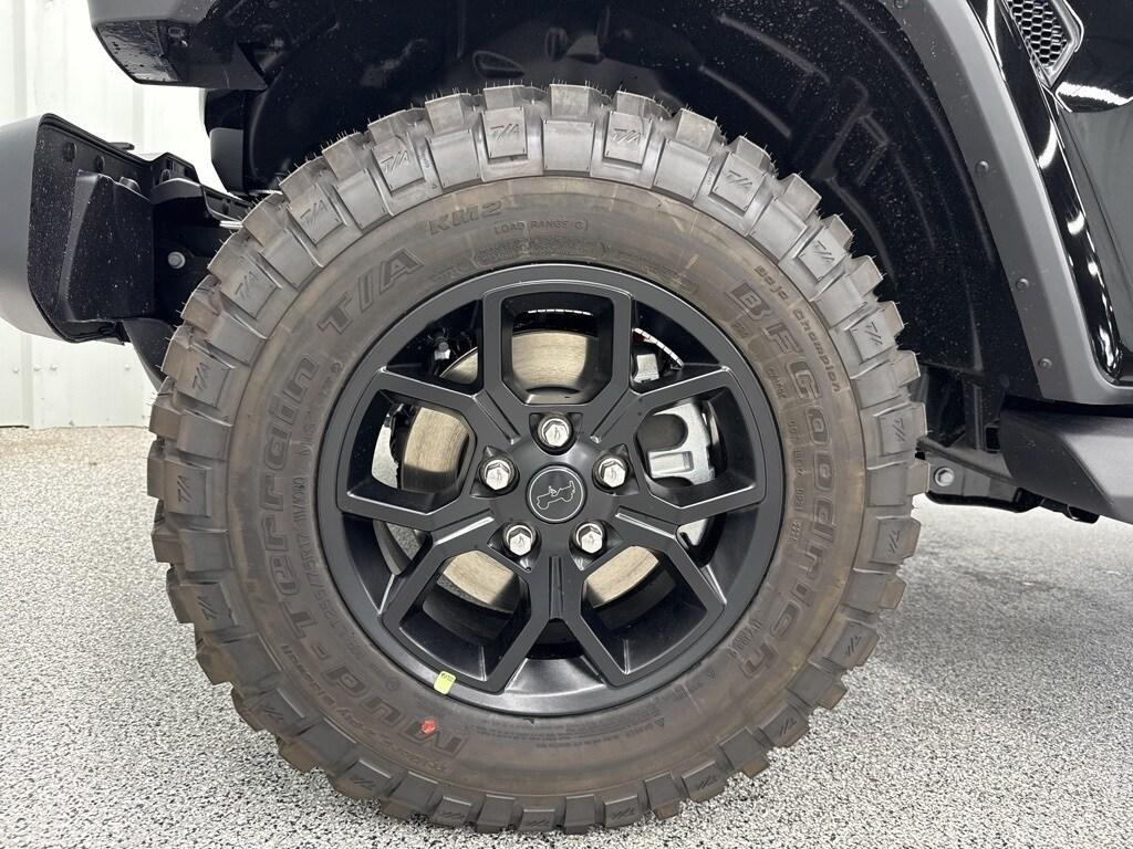 new 2025 Jeep Gladiator car, priced at $44,110