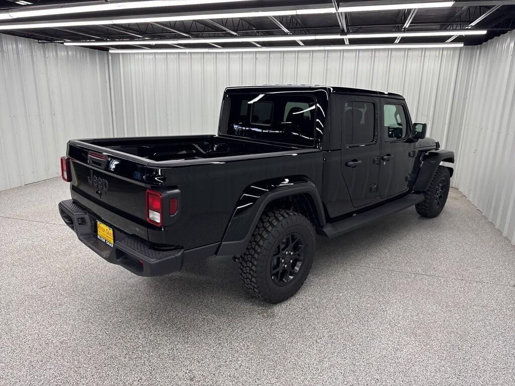 new 2025 Jeep Gladiator car, priced at $44,110