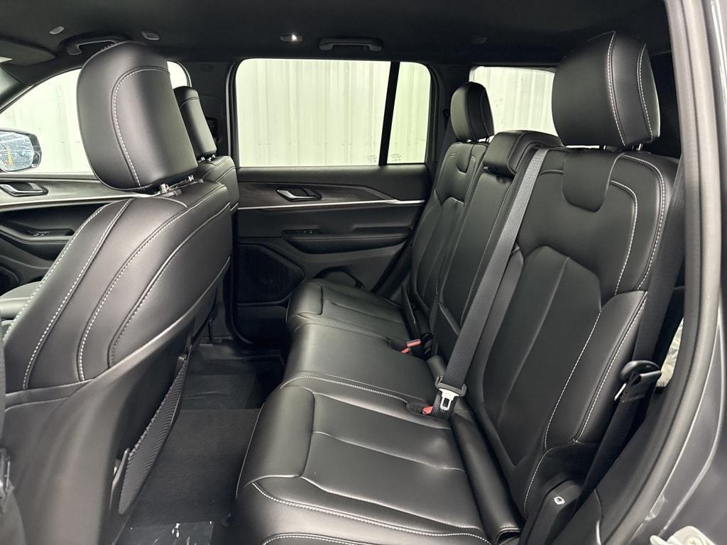 new 2025 Jeep Grand Cherokee car, priced at $43,506