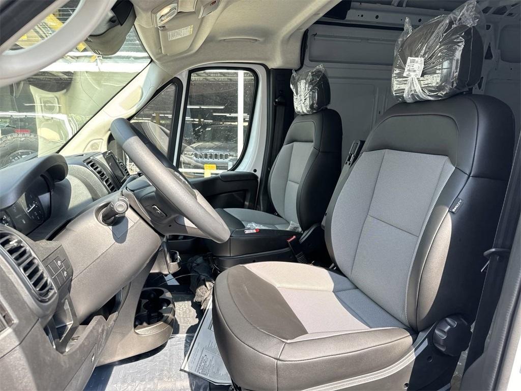 new 2025 Ram ProMaster 2500 car, priced at $46,455