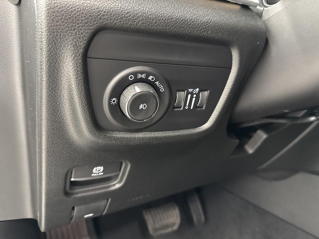 new 2025 Jeep Grand Cherokee L car, priced at $42,253