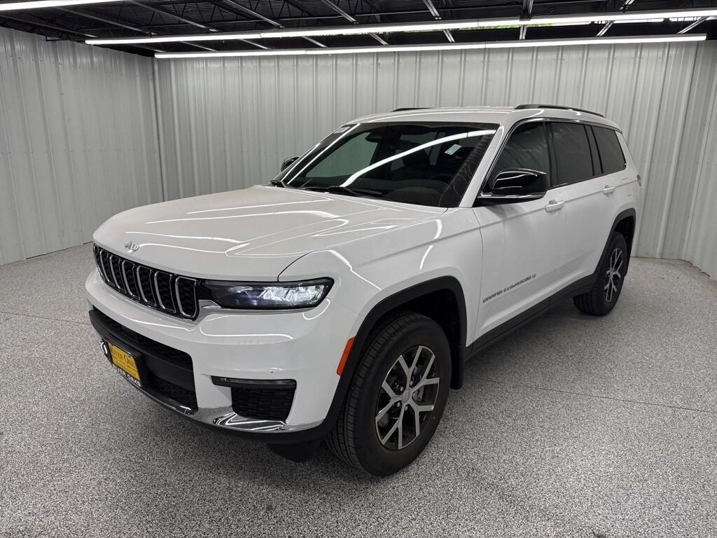 new 2025 Jeep Grand Cherokee L car, priced at $43,020