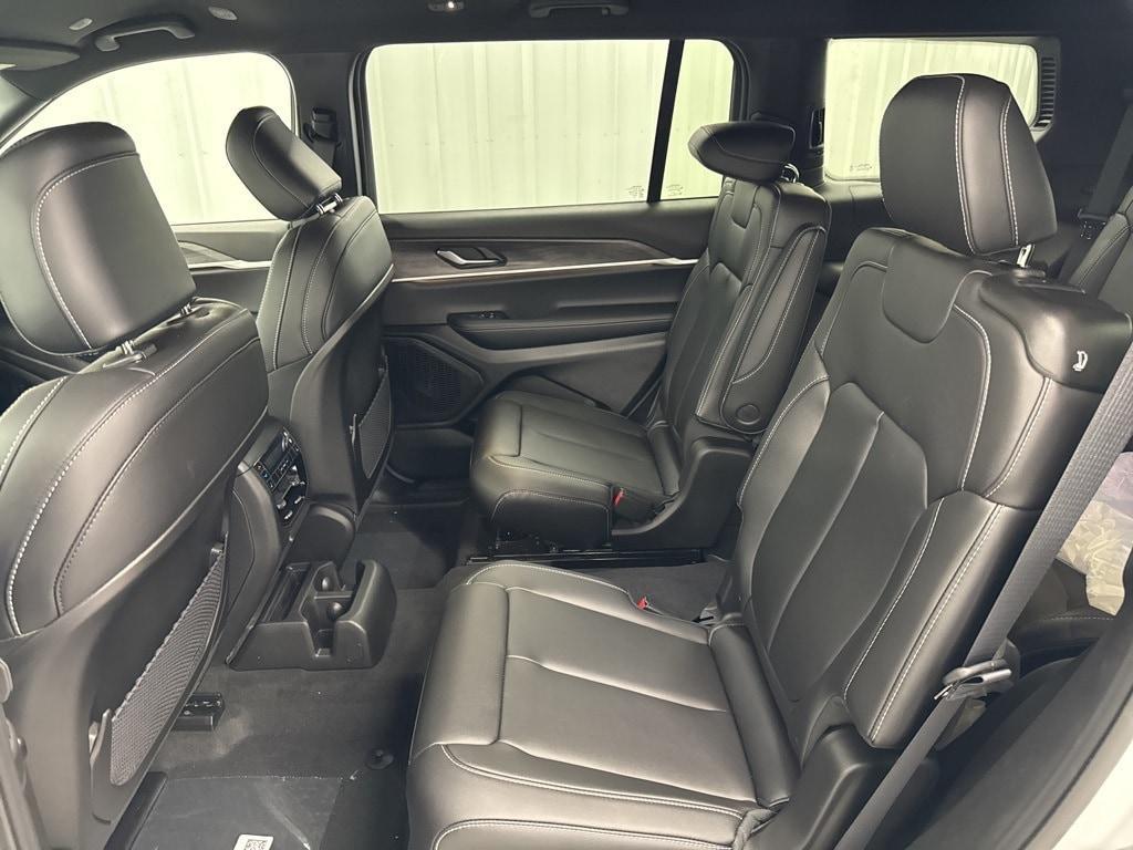 new 2025 Jeep Grand Cherokee L car, priced at $42,253
