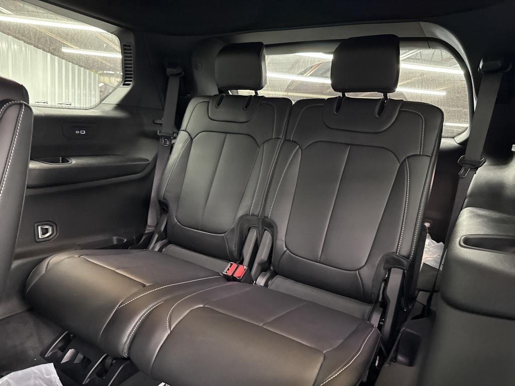 new 2025 Jeep Grand Cherokee L car, priced at $42,253
